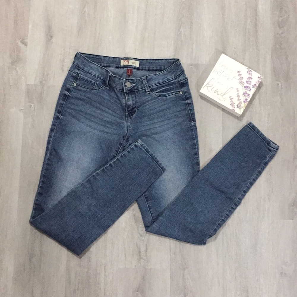 Lei Jean Emma Jeggings size 3 Skinny Jeans Blue Faded Distress